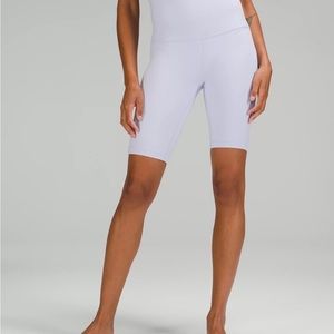 NWOT LULULEMON ALIGN™ SUPER-HIGH-RISE SHORT 10"
Pastel Blue